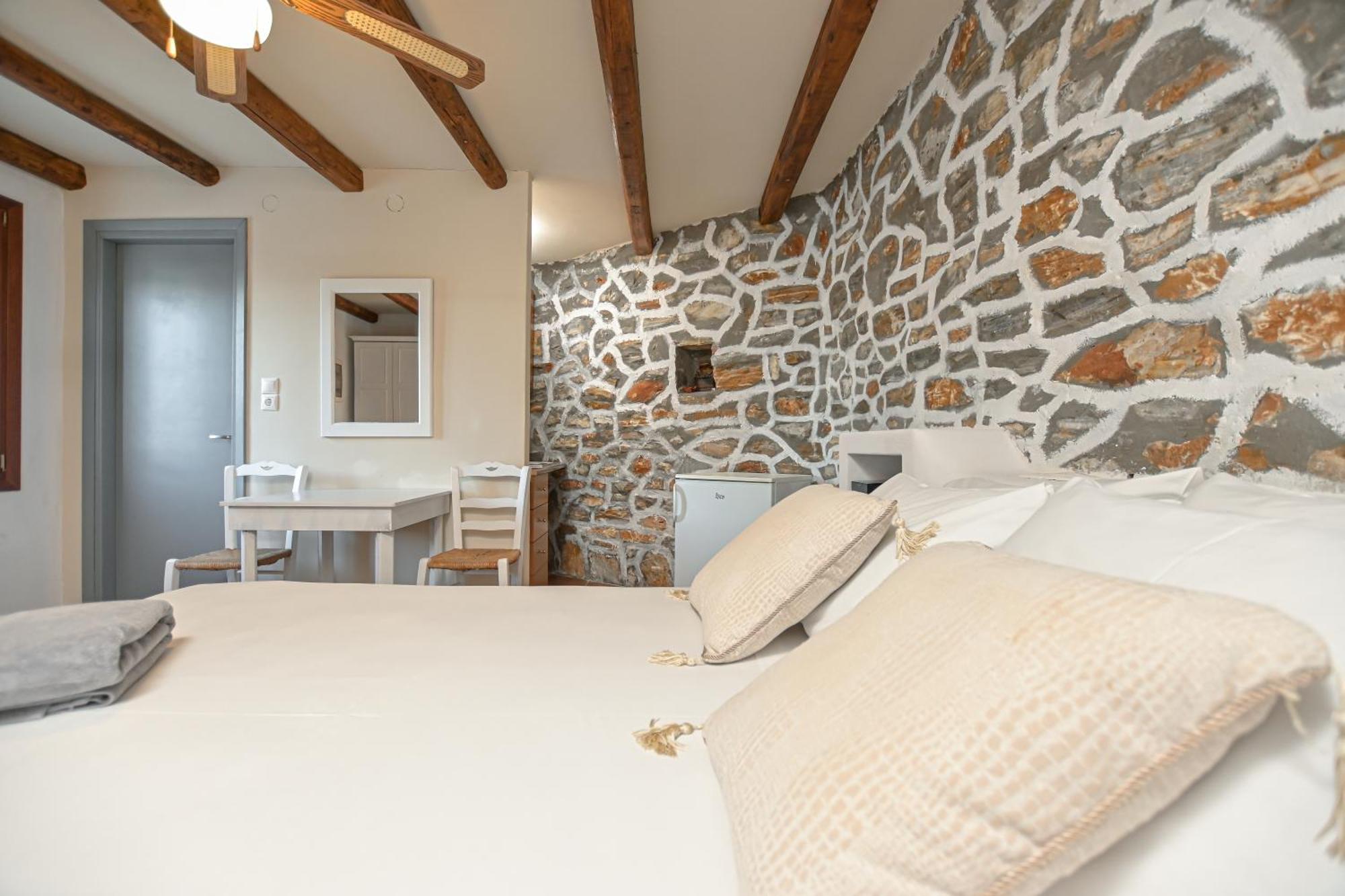 4 Bedroom Villa Valerie With Private Swimming Pool Stelida  Exterior photo